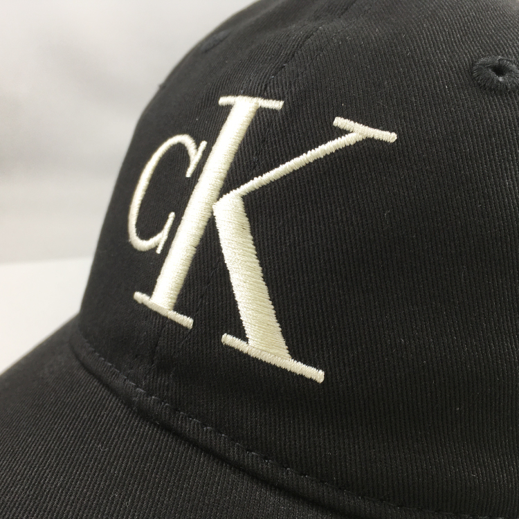【Calvin Klein/カルバンクライン】LARGE MONOGRAM EMBROIDERY CAP black