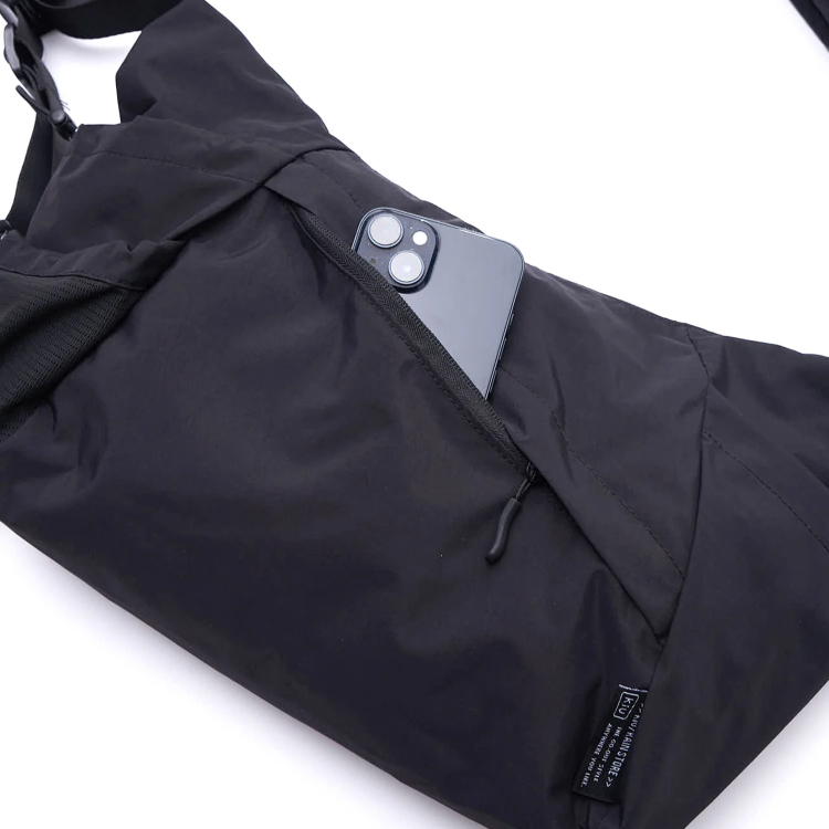 【KiU】ナイロンクロスボディショルダーバッグ ブラック ブラック