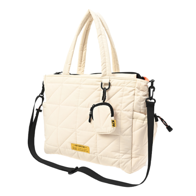 【KiU】スクエアパデッドマルチパーパストートバッグ アイボリー アイボリー