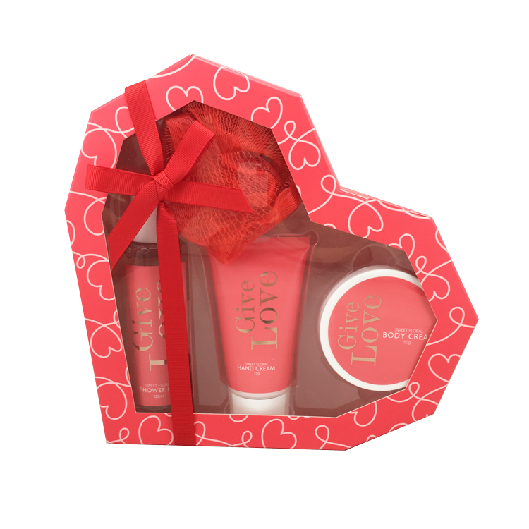 Give Love HEART BATH GIFT スウィートフローラルの香り スウィートフローラル