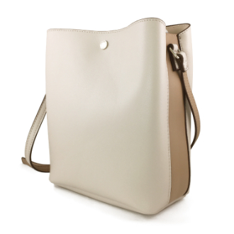 【Legato Largo】かるいかばん　縦型ショルダーバッグ　ライトグレー