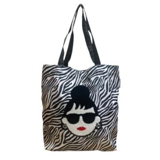 【HAPPY　FACE】ハッピーフェイス　EMMA相良刺繍　顔トート