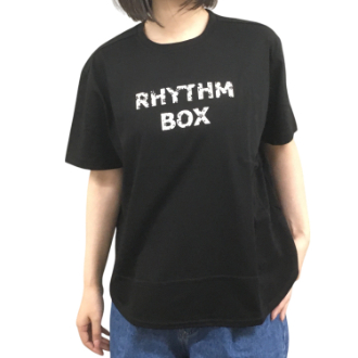 【RHYTHM BOX】花柄ロゴＴシャツ　ブラック