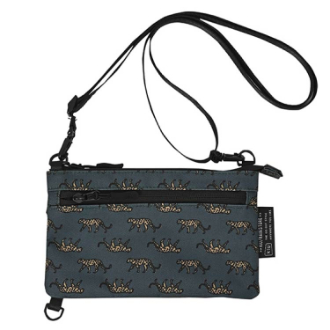 【KiU】キウフォンポーチ レオパード