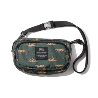 【KiU】300D フロントポケットミニショルダーバッグ レオパード