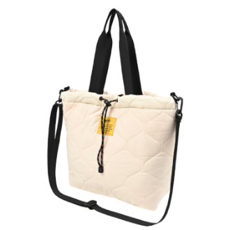 【KiU】パデッドドロストトートバッグ　アイボリー