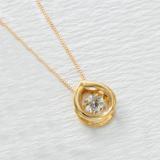 [半期に一度の大感謝SALE]K18YGダイヤモンドダンシングペンダント