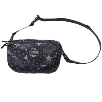【KiU】300D フロントポケットミニショルダーバッグ スターペイズリー