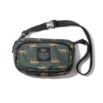 【KiU】300D フロントポケットミニショルダーバッグ レオパード