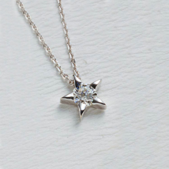 [アーリーサマーセール]K18WGダイヤモンドペンダント