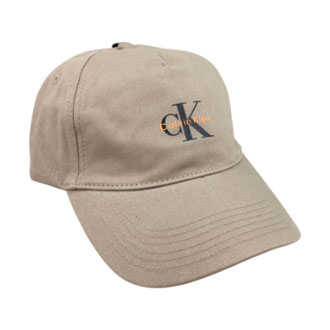[半期に一度の大感謝セール]【Calvin Klein】カルバンクライン　ロゴプリントベースボールキャップ 4G5032G BEIGE
