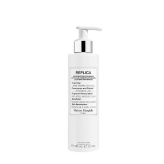 〔ブランドコスメセール〕［82］【MAISON MARGIELA】 メゾンマルジェラ レプリカ ボディローション レイジーサンデーモーニング 200ml
