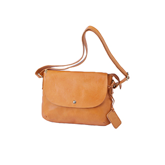 【zucchero】ズッケロ　本革 ショルダーバッグ　48093