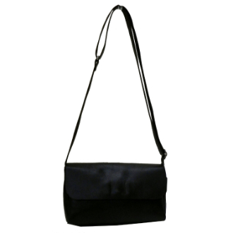 日本製 マチあり かぶせショルダーバッグ　ブラック